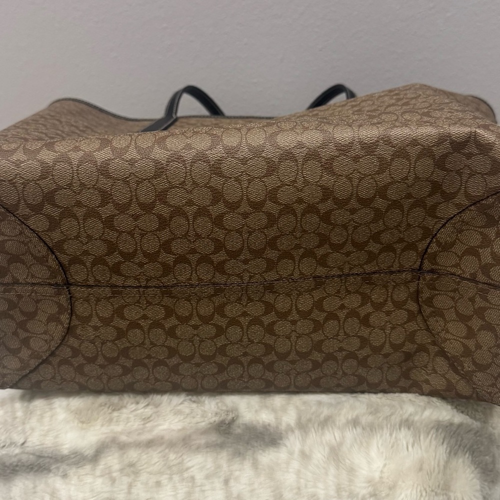 Coach Signature Brown and Black Tote - Picture 4 of 4